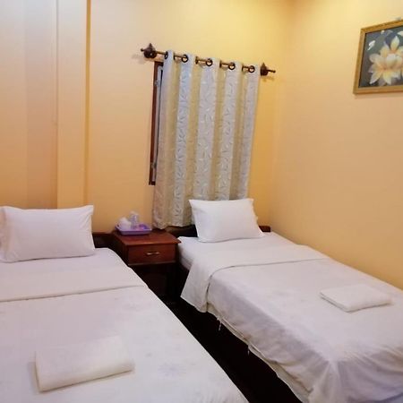 Monsavanh Guesthouse Pakbeng Bagian luar foto