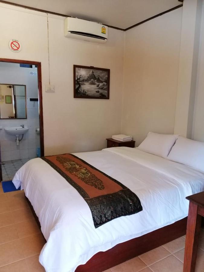 Monsavanh Guesthouse Pakbeng Bagian luar foto